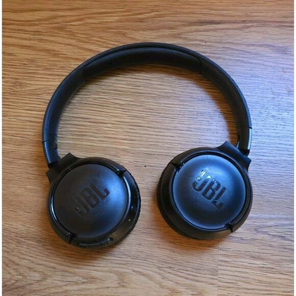 JBL Tune 510 BT Wireless On-Ear Headset With Pure Bass Sound- Black - Picture 1 of 8